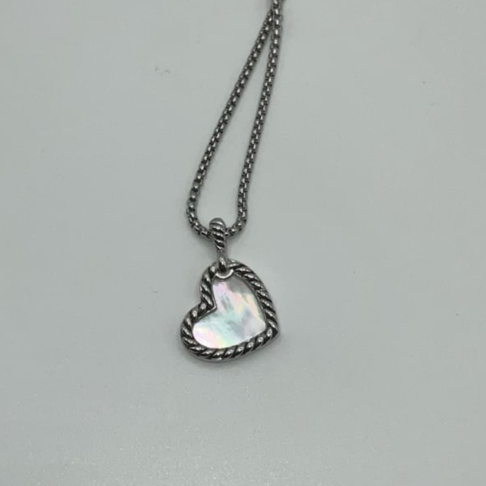 PRICE IS FIRM David Yurman Heart Amulet Necklace - Picture 5 of 8